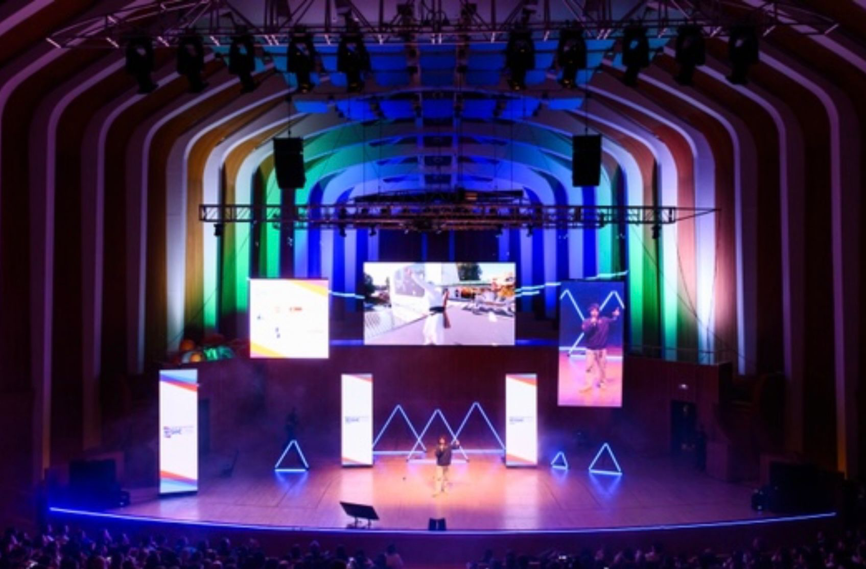 Escenario principal Generación ESIC